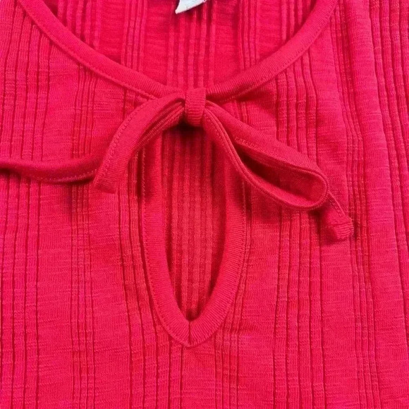 Free Assembly Red Crewneck Tie Neck Short Sleeve Knit Top Size Medium - Picture 3 of 4